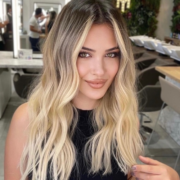 Meet your Posher, Sierra - Picture 1 of 1